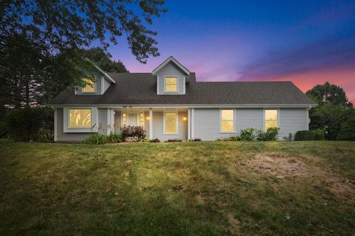 10229 N Concord Drive, Mequon, WI, 53097 | Card Image