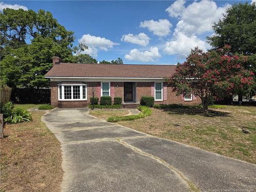 3305 Margate Pl, Hope Mills, NC, 28348-1827 | Card Image