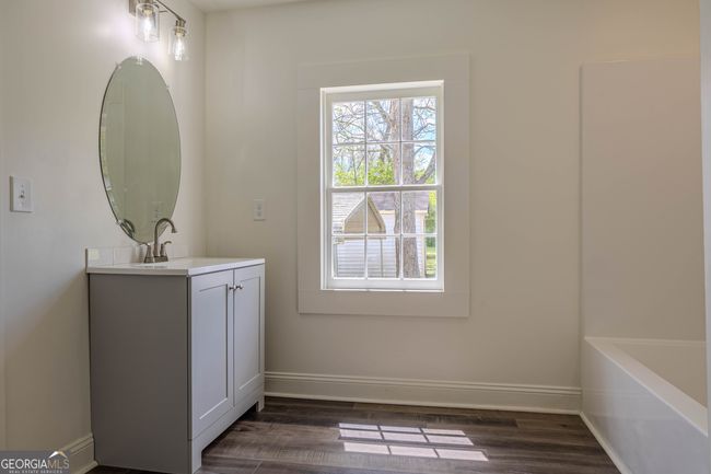 8 Mill St Sw, House other with 3 bedrooms, 2 bathrooms and null parking in Cave Spring GA | Image 11