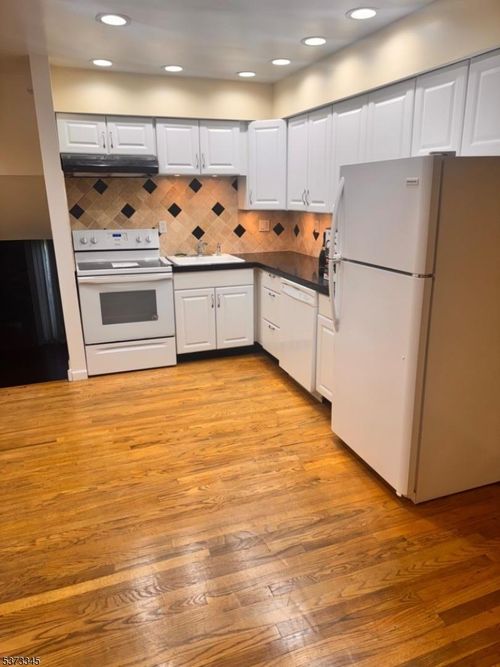 unit-5-9 Village Way, Vernon, NJ, 07462-3102 | Card Image