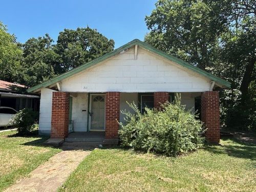 511 S Sylvania Ave, Fort Worth, TX, 76111-2241 | Card Image