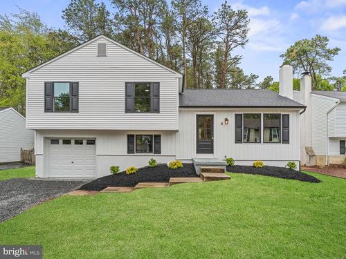 4 Salem Way, MARLTON, NJ, 08053-3711 | Card Image