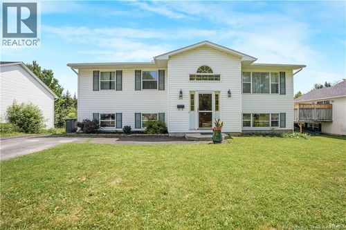 30 Leisure Ave, Fredericton, NB, E3B9K8 | Card Image