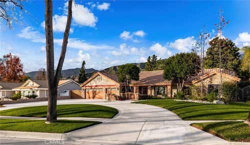 335 Paxton Ct, Upland, CA, 91784-1359 | Card Image