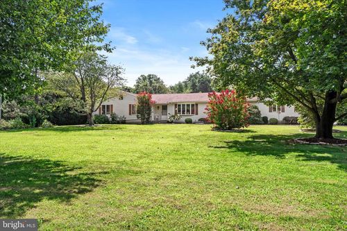 740 Windsor Perrineville, EAST WINDSOR, NJ, 08520-4741 | Card Image