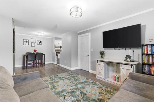 102-61 Wright St, Stoneham, MA, 02180-3584 | Card Image