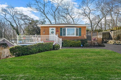 6 Hillside Rd, Sound Beach, NY, 11789-1827 | Card Image