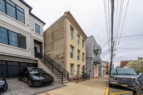 234 70th St, Guttenberg, NJ, 07093-3408 | Card Image