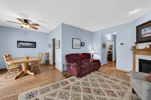 3867 Maple Grove Dr, Madison, WI, 53719-1841 | Card Image
