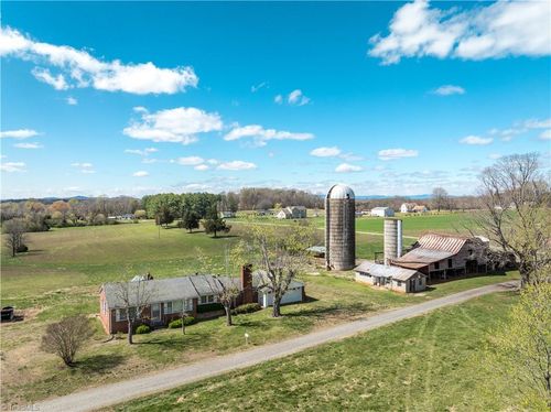 2012 Old Fletcher Rd, Yadkinville, NC, 27055-7347 | Card Image