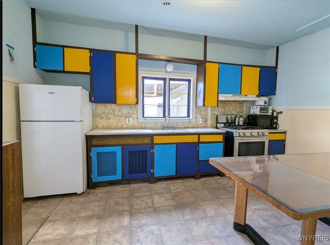 107 Hawley St, Condo with 3 bedrooms, 1 bathrooms and null parking in Buffalo NY | Image 8