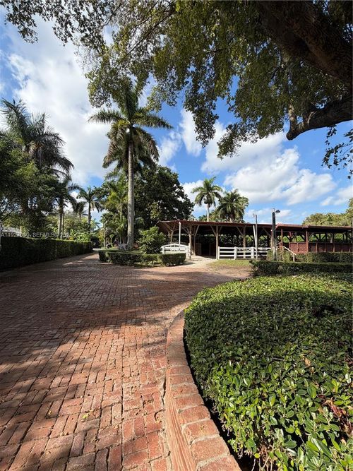 main-5877 Sw 123rd Ave, Miami, FL, 33183-1525 | Card Image