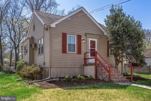 28 W Center Ave, Maple Shade, NJ, 08052-2835 | Card Image