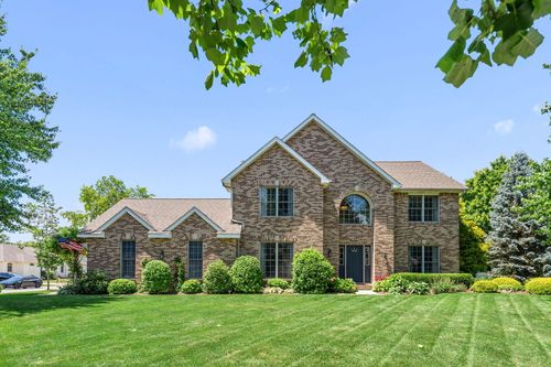 1550 Blue Heron Dr, Valparaiso, IN, 46385-7001 | Card Image