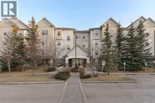 2000 Applevillage Crt Se, Calgary, AB, T2A7Z4 | Card Image