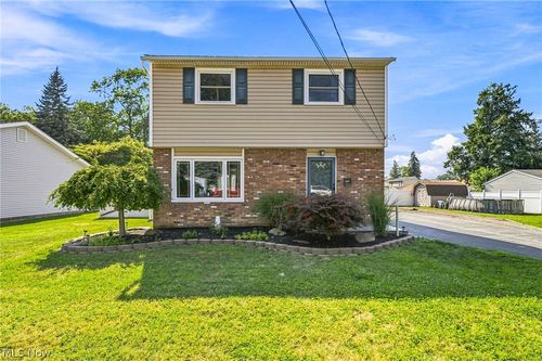 5548 Green Oak Ave, Mentor, OH, 44060-2010 | Card Image