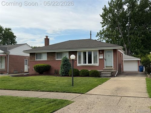 32466 Avondale St, Westland, MI, 48186-4906 | Card Image