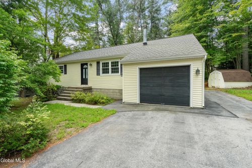 3 Van Brummel Ln, Ballston Spa, NY, 12020-3065 | Card Image