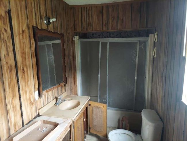 302 Greggory Ln, House other with 4 bedrooms, 2 bathrooms and null parking in Gladewater TX | Image 8