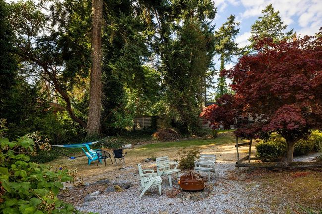 3935 Tudor Ave, House other with 4 bedrooms, 3 bathrooms and 2 parking in Saanich BC | Image 5