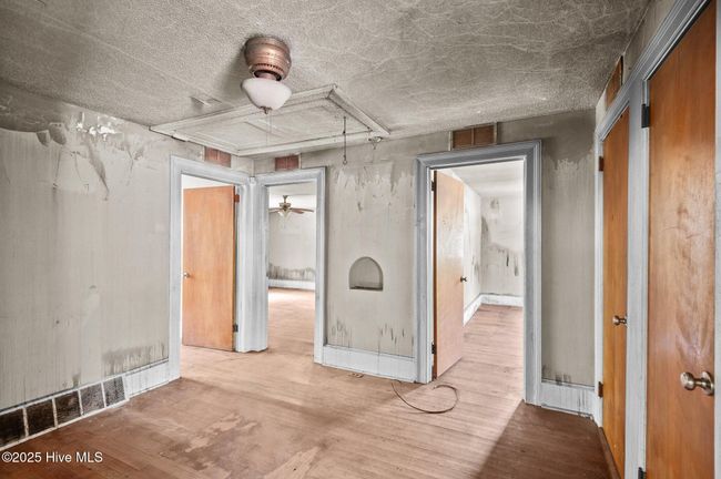 Hall | Image 29
