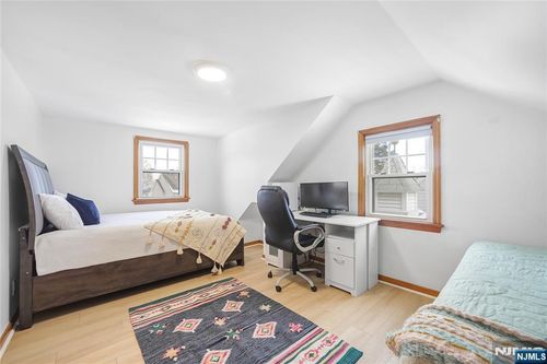 38 Sherwood St, Clifton, NJ, 07013-1306 | Card Image