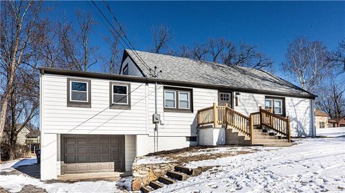 808 Ne Russell Rd, Kansas City, MO, 64116-2211 | Card Image