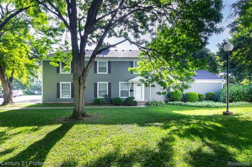 2650 Fenwick Ct, Ann Arbor, MI, 48104-6726 | Card Image
