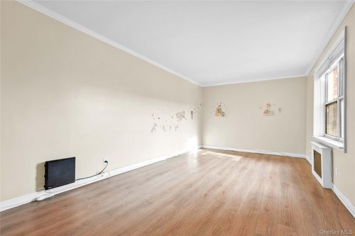 4f-26-21 Union St, Flushing, NY, 11354 | Card Image