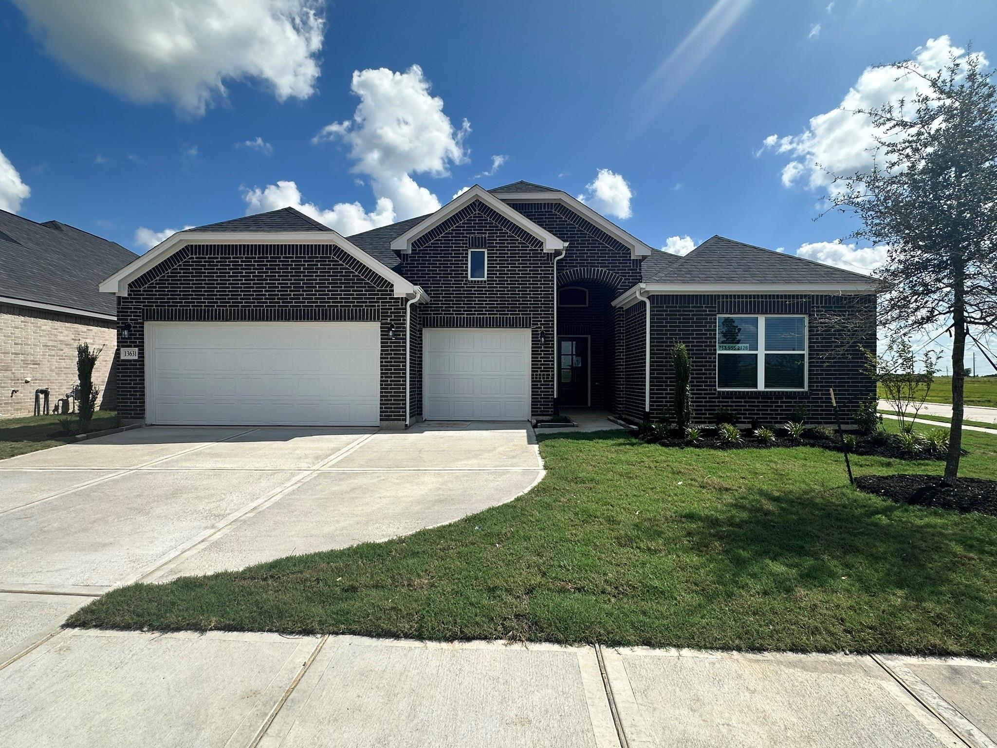 Residential in Iowa Colony 2