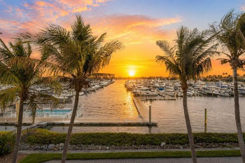 201-606 Riviera Dunes Way, Palmetto, FL, 34221-7140 | Card Image