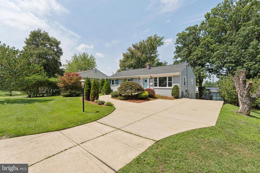 Residential in LANHAM 3