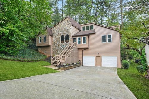 559 Farmbrook Trl Ne, Kennesaw, GA, 30144-1629 | Card Image