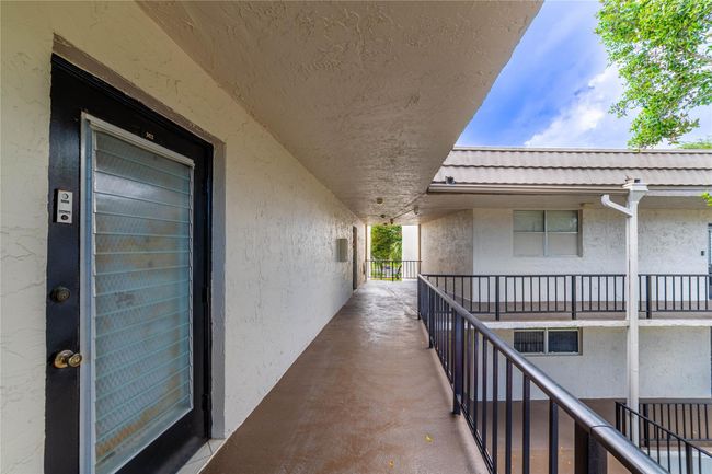 APT-302 - 9401 Lime Bay Blvd, Condo with 1 bedrooms, 1 bathrooms and null parking in Tamarac FL | Image 4