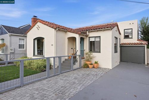 576 Begier Ave, San Leandro, CA, 94577-2922 | Card Image