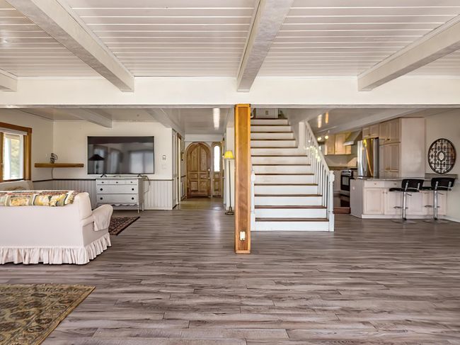 Open Floor Plan | Image 8