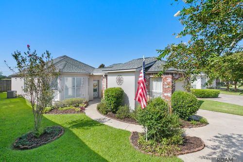 5428 Courtyard Dr, Gonzales, LA, 70737-8551 | Card Image