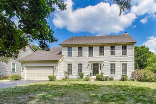 1113 Deep Woods Dr, Elgin, IL, 60120-5046 | Card Image