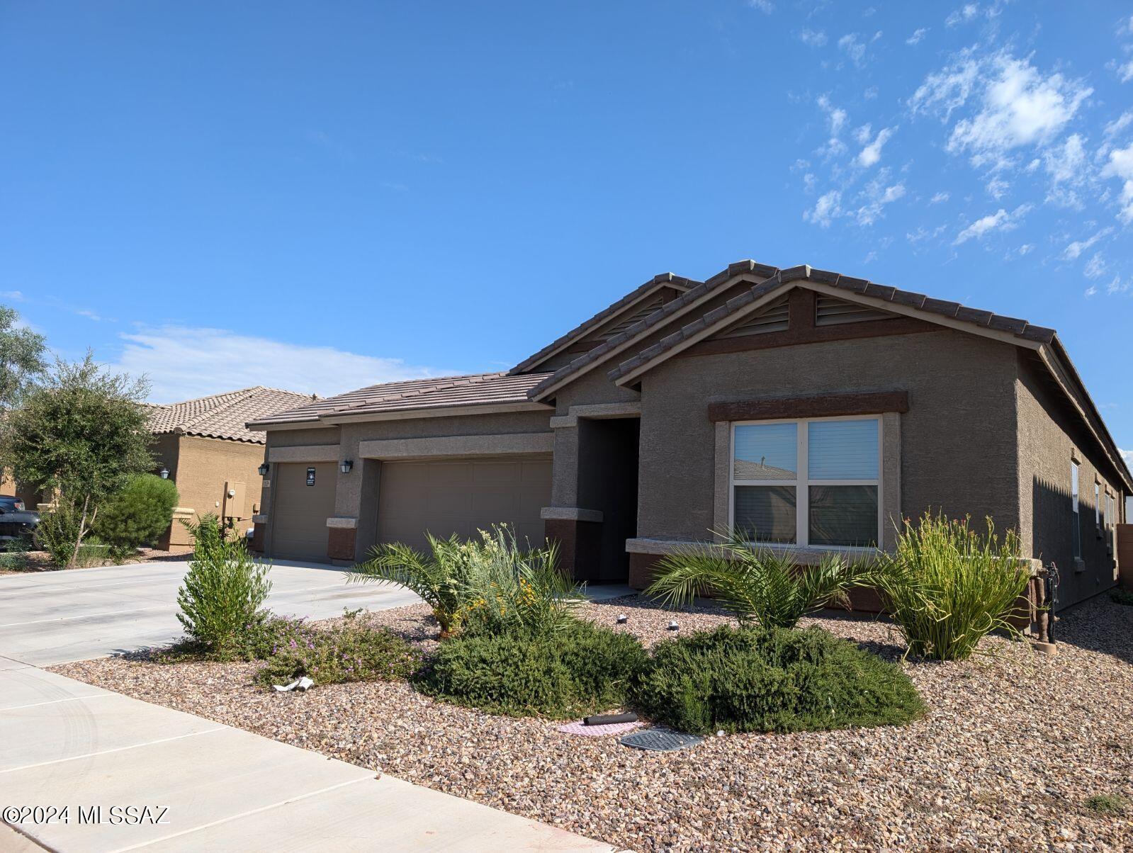 Tom Henry Way, Marana, AZ 85653