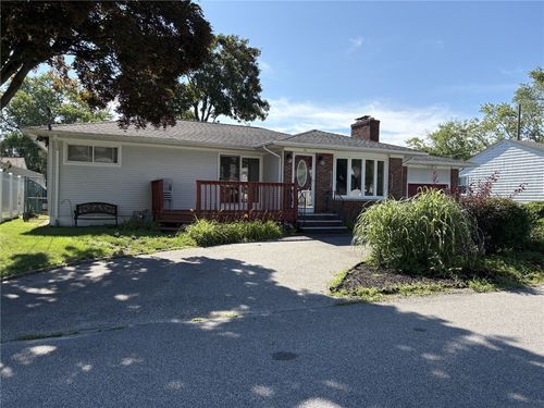 33 Gillen Ave, North Providence, RI, 02904-3333 | Card Image