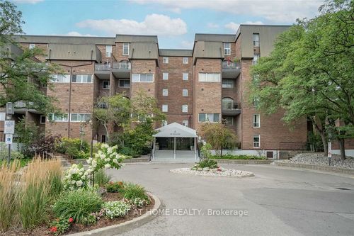200-16 Elgin St, Thornhill, ON, L3T4T4 | Card Image