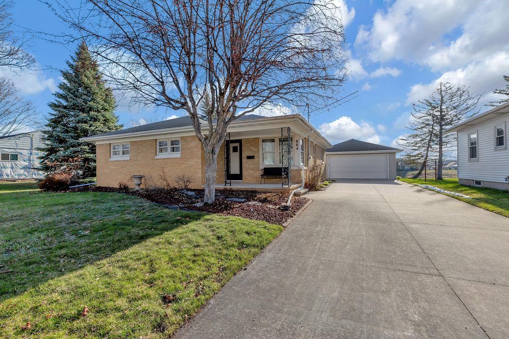 Franklin St, Little Chute, WI 54140