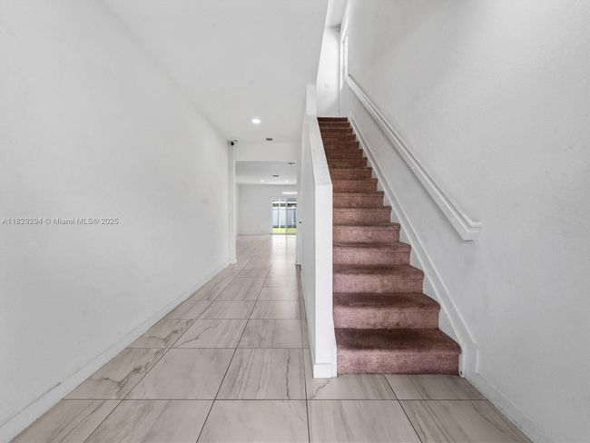 619 Ne 5 Th St, House other with 5 bedrooms, 3 bathrooms and null parking in Florida City FL | Image 14