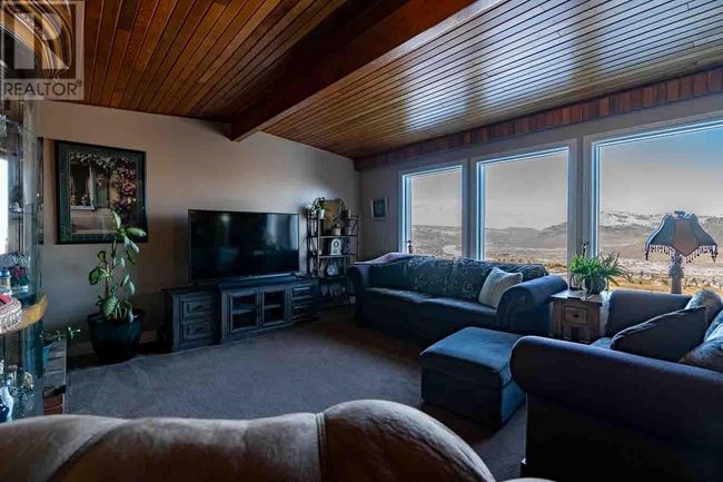 396 Gleneagles Dr, House other with 4 bedrooms, 2 bathrooms and 2 parking in Kamloops BC | Image 11