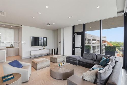 1803-5300 Nw 85th Ave, Doral, FL, 33166-5364 | Card Image