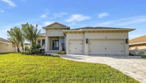 600 Tallahassee Dr Ne, SAINT PETERSBURG, FL, 33702-2714 | Card Image