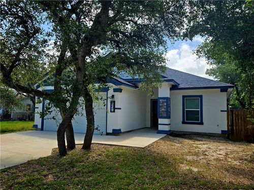 329 N 10th St, Aransas Pass, TX, 78336-4132 | Card Image