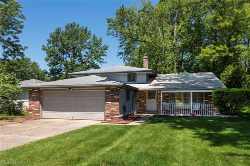 23630 Carriage Lane, North Olmsted, OH, 44070 | Card Image