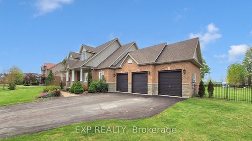 {{alt}} | Card Image