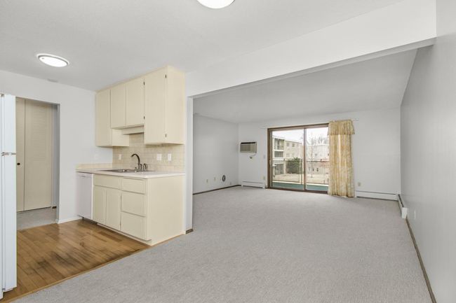 APT-208 - 4370 Brookside Ct, Condo with 1 bedrooms, 1 bathrooms and null parking in Edina MN | Image 4